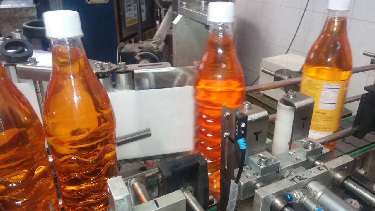 Juice Bottle Labeling Machine