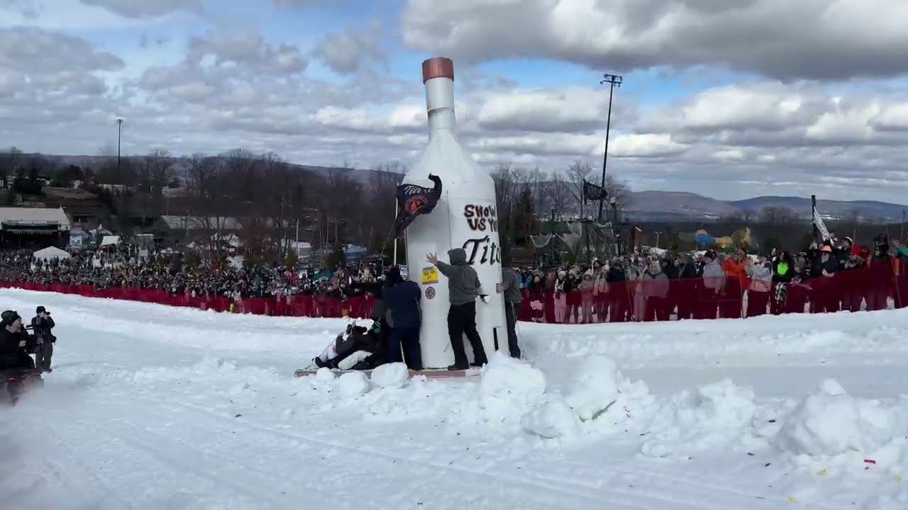 Эпичные картонные творения на WMMR Preston & Steve Cardboard Classic 2025! Montage Mountain