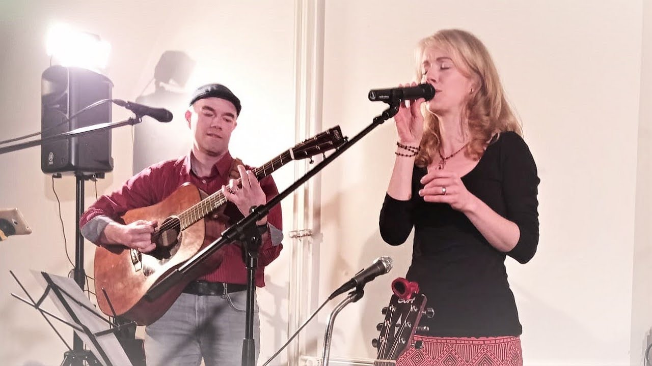 Kamila Moťková & Ondra Kozák ~ The Frim Fram Sauce