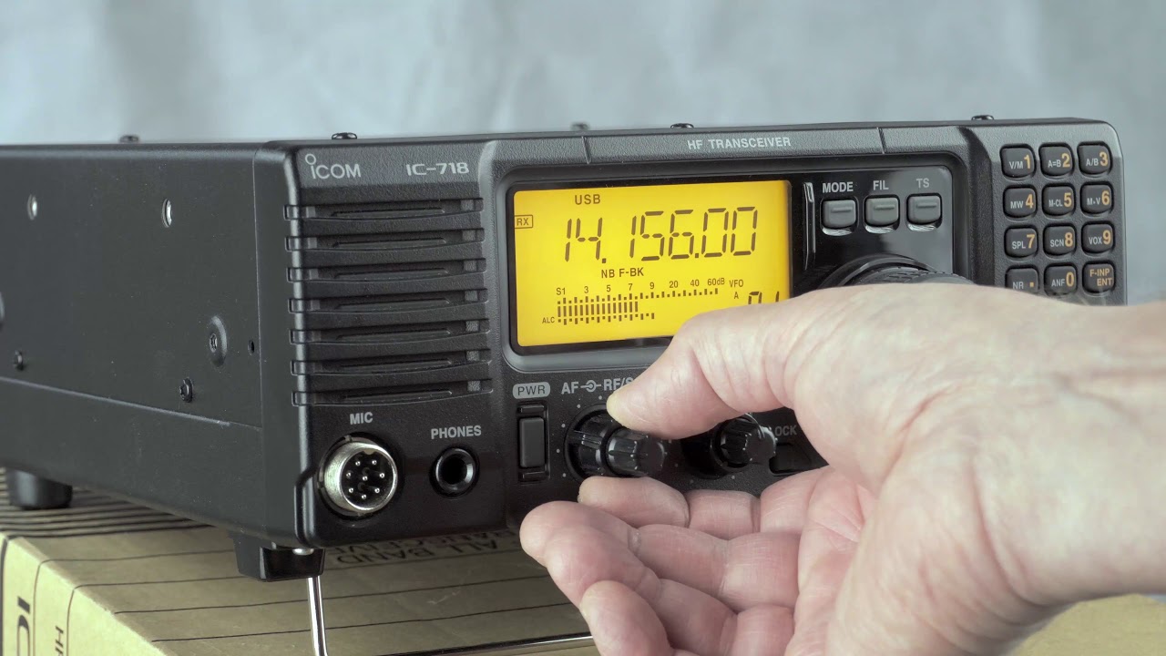 Icom IC 718 Amateur radio transceiver