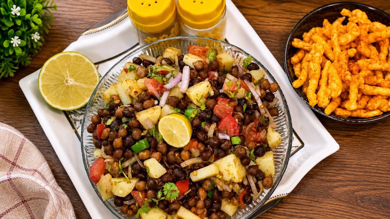 چنا چاٹ بنائیں بالکل نئے طریقے سے|Chana Chat easy & new recipe by Foodie Friendzz 