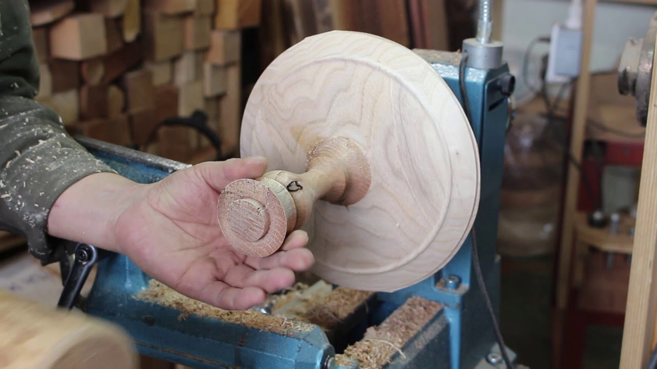 Guide to woodturning - cake stand