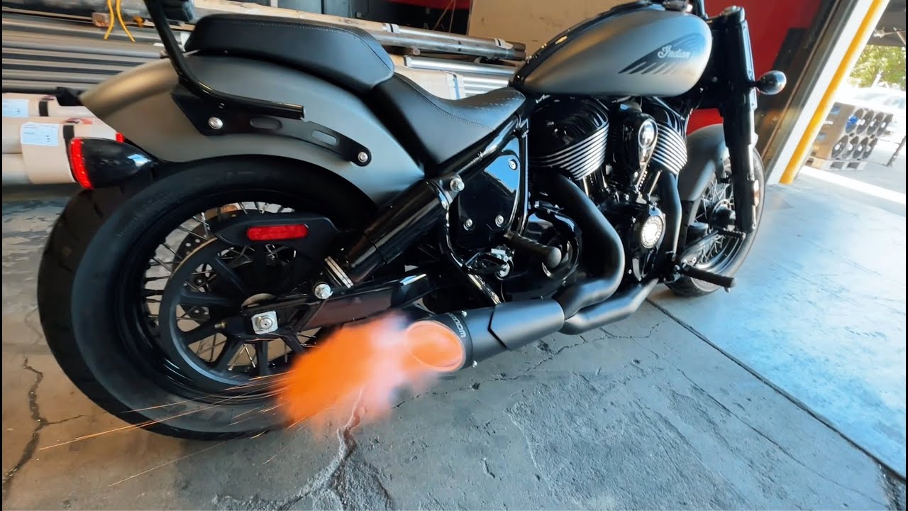 Indian Chief 2into1 Combat Freedom Motorcycle Aftermarket Exhaust First time fired-up after install.