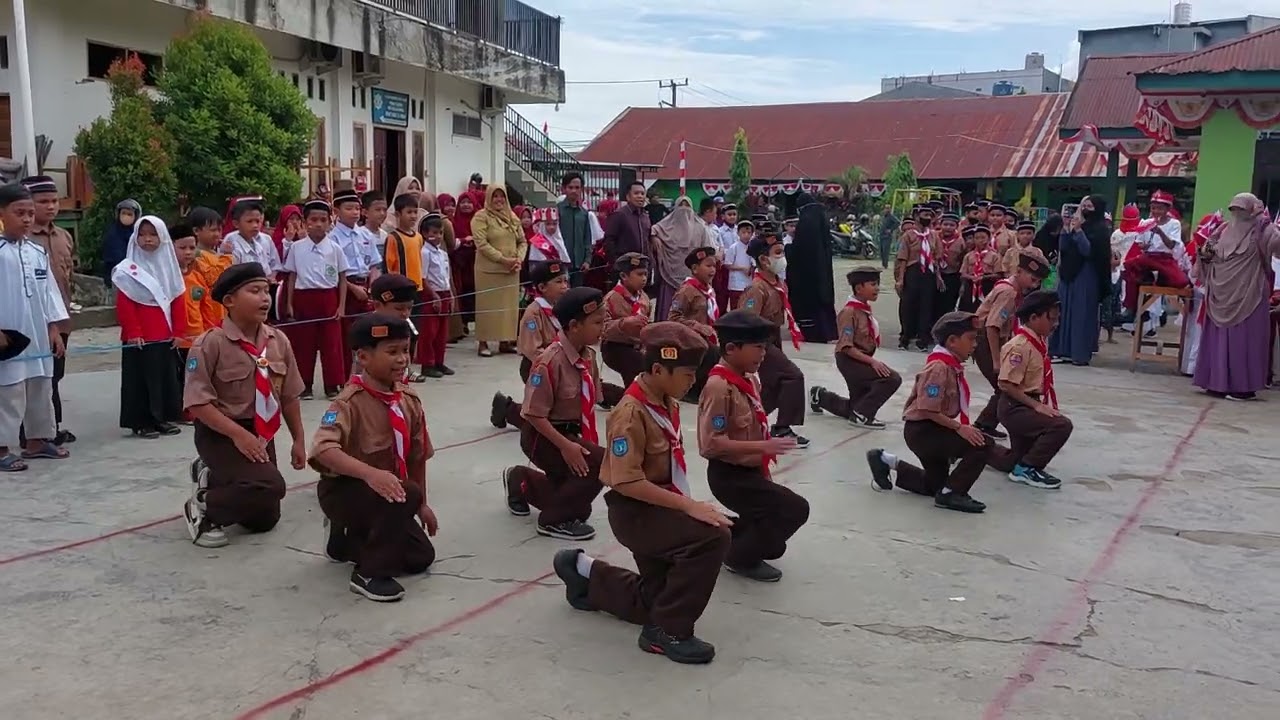 Lomba Yel yel antar Kelas SD Al Furqan Mamuju bagian I