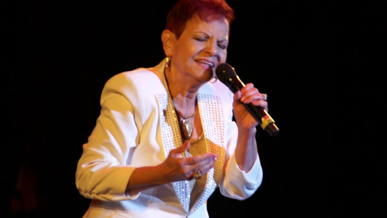 Blanca Rosa Gil acompañada por Orquesta Riverside Miami