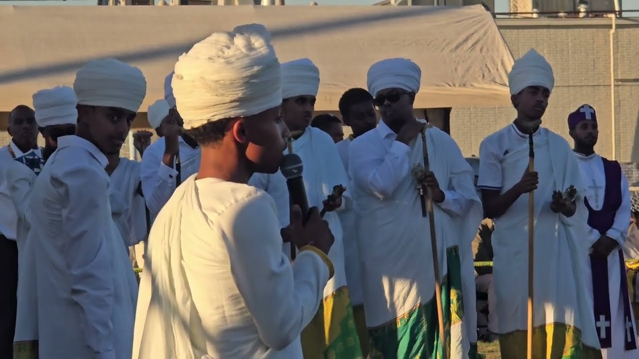 ይቤሎሙ ኢየሱስ ለአይሁድ እመኑ ብየ፤ ወእመኑ በአቡየ፤ ዮምሰ ለእሊአየ፤ አበርሕ በመስቀልየ::