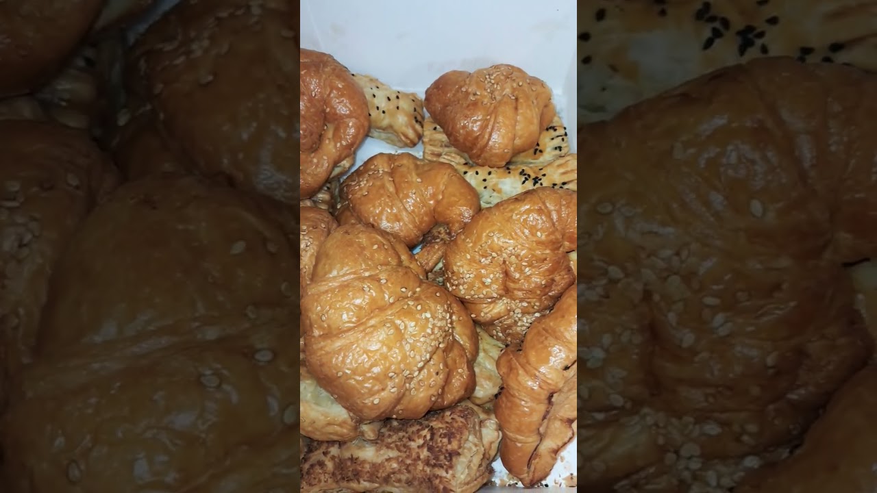 CROISSANT AND PUFF PASTRY SANDWICH FOR SNACK #croissant #satisfying #snackslover