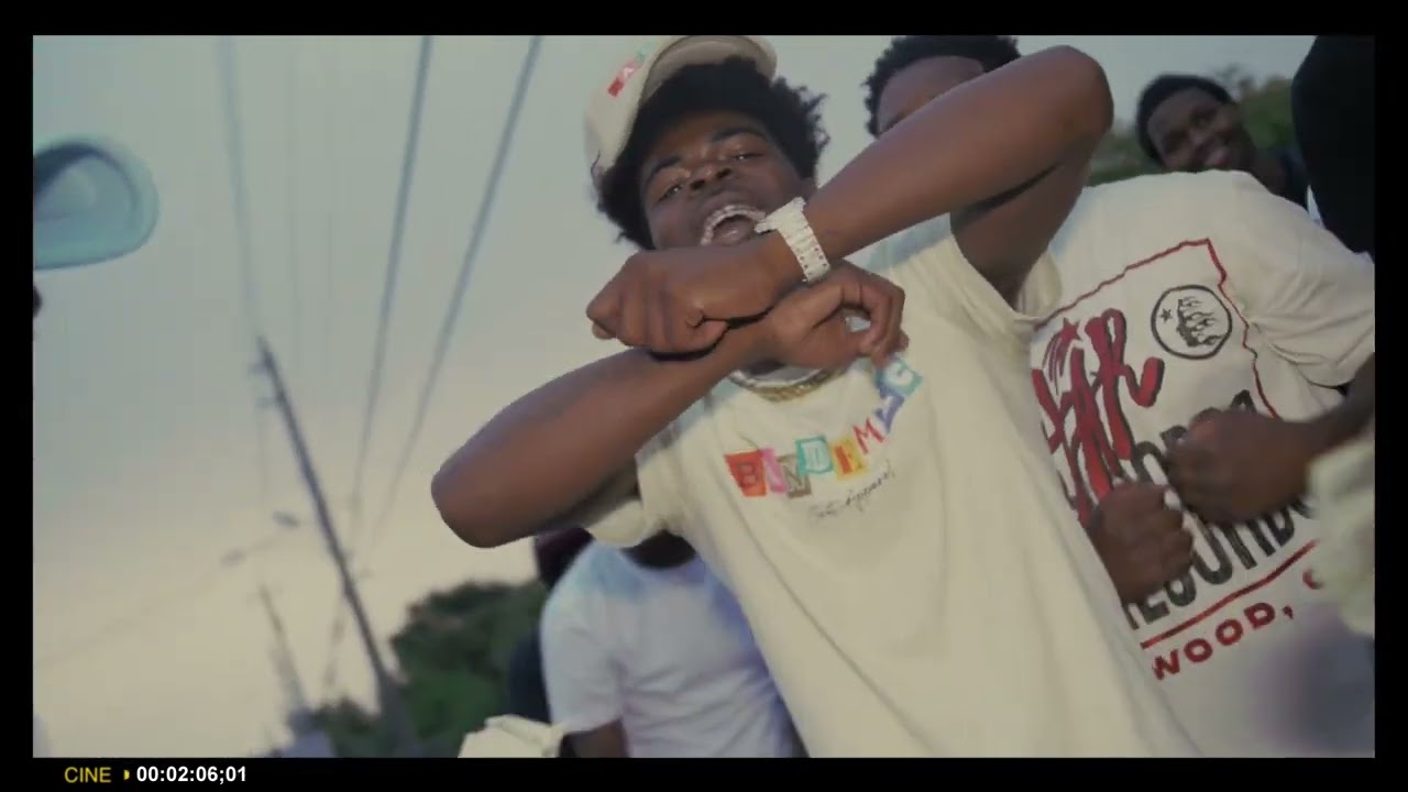 &ldquo;Living Lavish&rdquo; (OFFICIAL VIDEO)