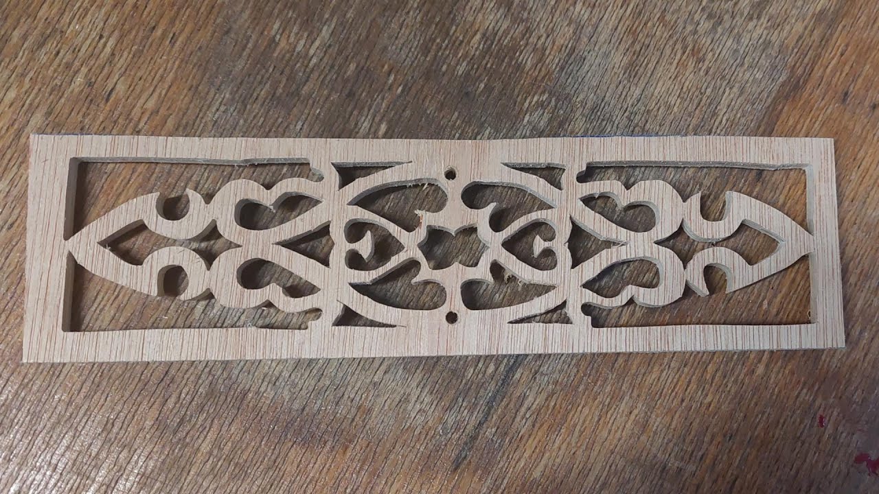 CHANTOURNAGE : dentelle de bois, &eacute;chantillon 5