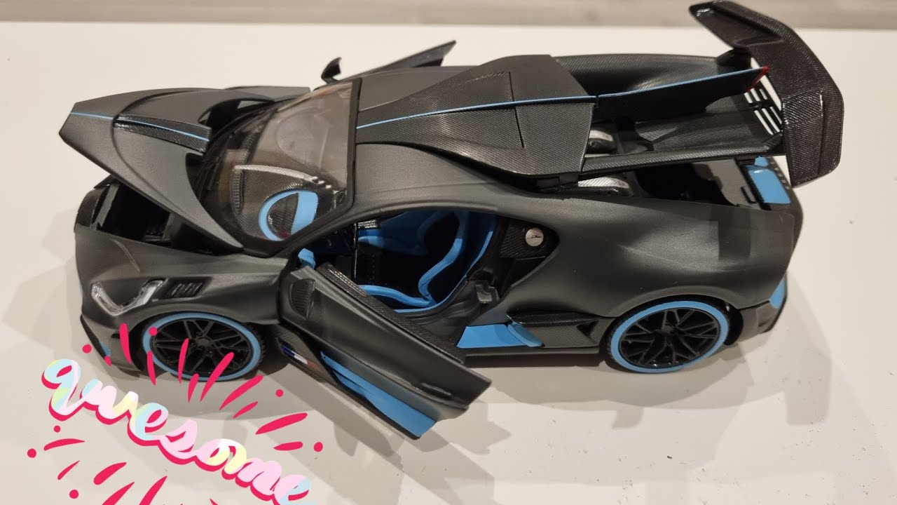 Bugatti Divo. Maisto 1/24 diecast model. All openings.