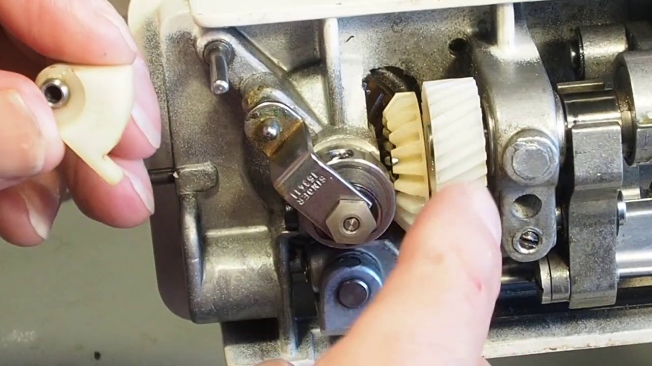 Correcting a Mistake I Made When Assembling the Hook Components - Singer 700 Series