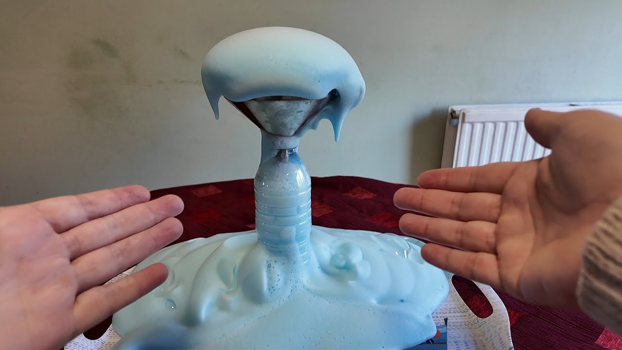 Fun Foam Experiment &ndash; Watch the Colorful Foam Explosion!
