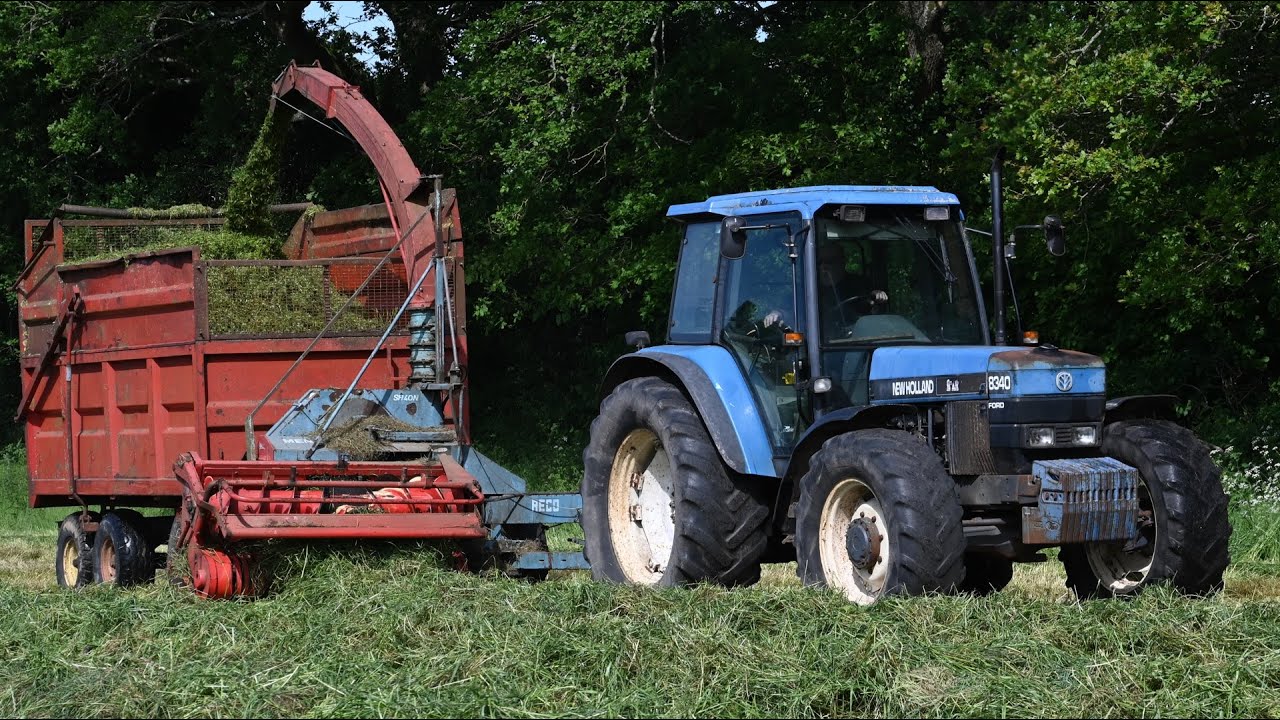 Silage 2024 - Lifting Grass with Reco Mengele & Ford NH 8340 and Massey Ferguson 6290 & 6490