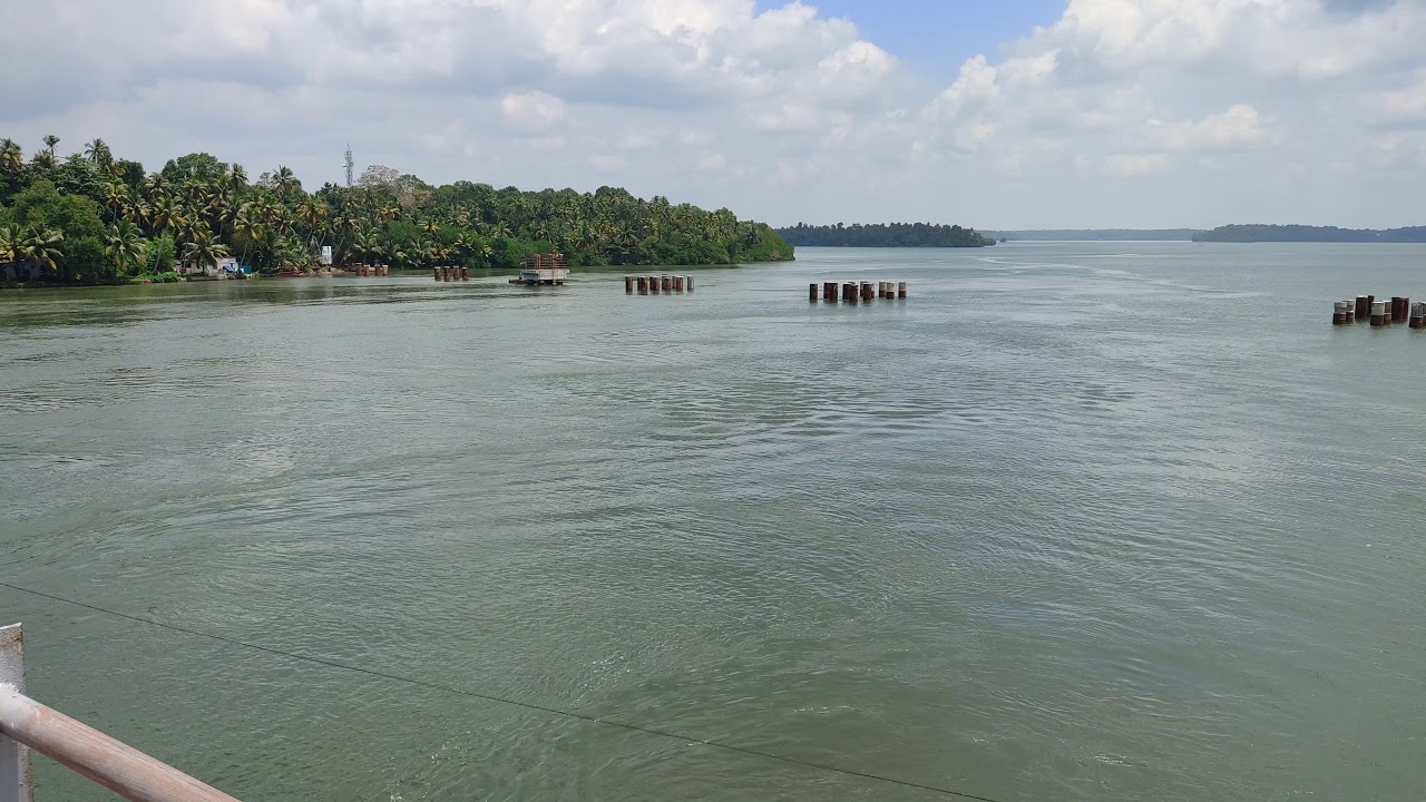 Peruman Railway Bridge