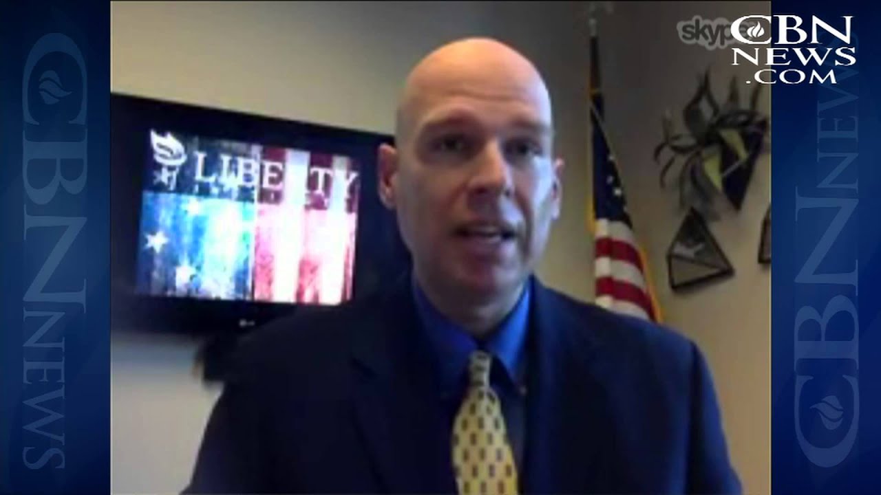 Congressmen Show Support for Praying Football Coach