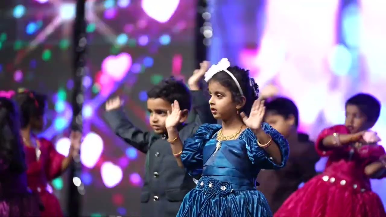 Apple Beauty&Dabidi Dibidi dance by Nursery@13th AnnualDayCelebrations #Smartkidz Patashala #Khammam