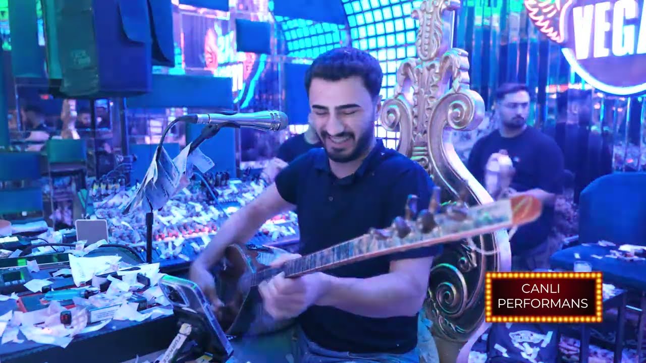 İsmail Gürcü - Kırmızı Motor & Gel Bana Boli Boli (Canlı Performans)