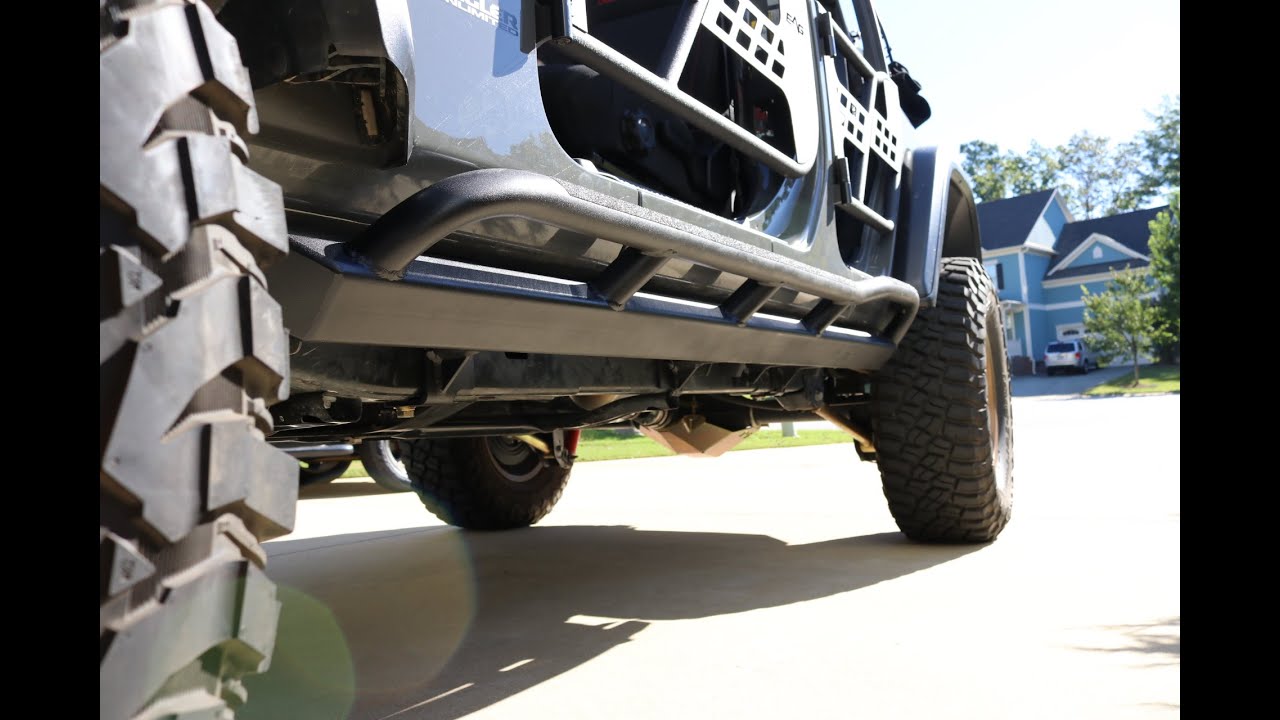 White Knuckle Off Road Rock Sliders on 2019 Jeep Wrangler JLUR
