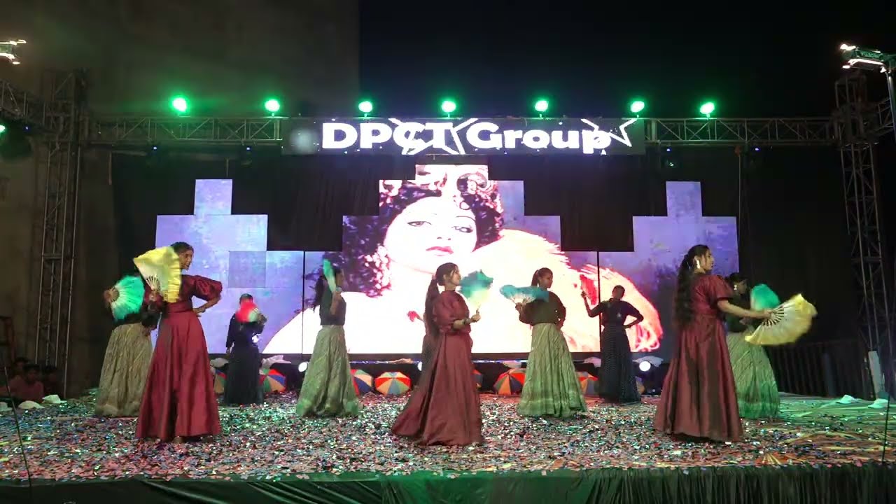 Flashback Fever: Girls Dance to Iconic 80s and 90s Tunes!