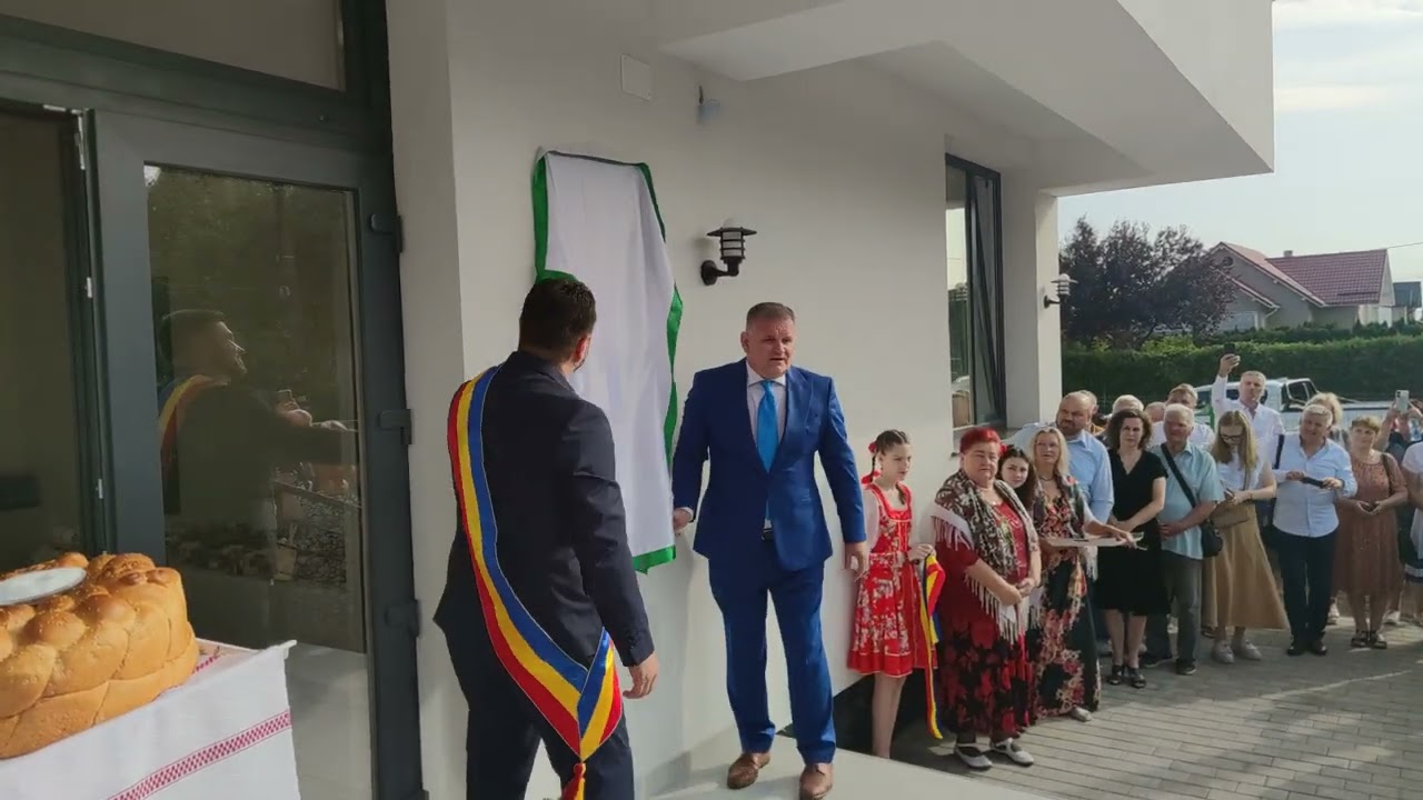 Inaugurarea Centrului de Educație și Cultură al CRLR Rădăuți