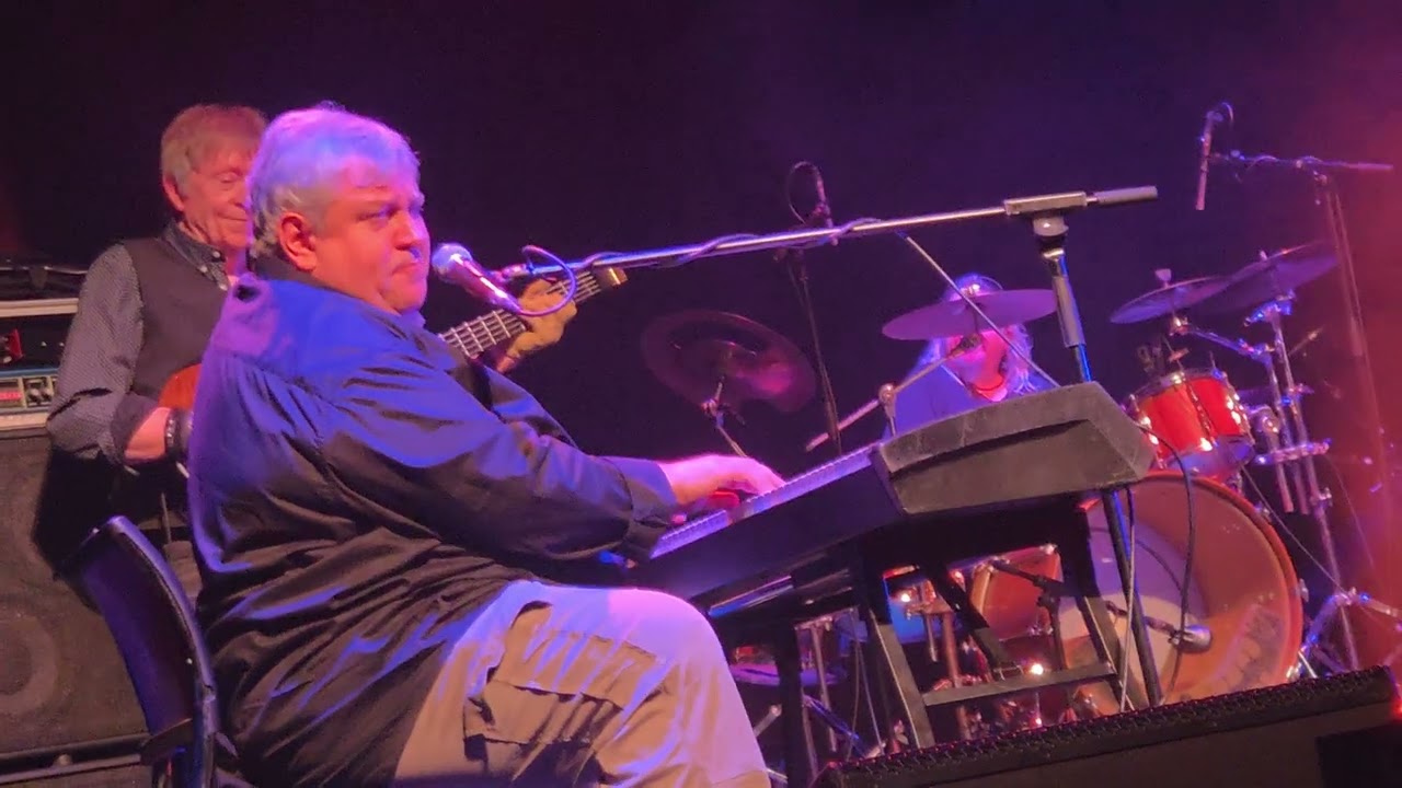 Ben Waters Band -  'Johnny B Goode' (Balalaika Version)