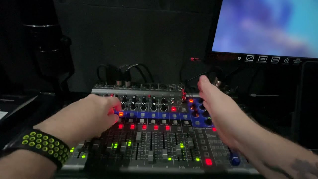 Zoom LiveTrak L-12 (español)