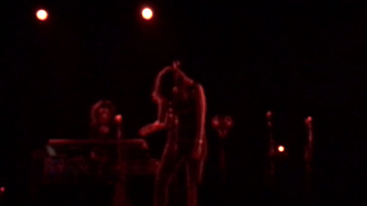 Yasmine Hamdan - Assi, Istanbul