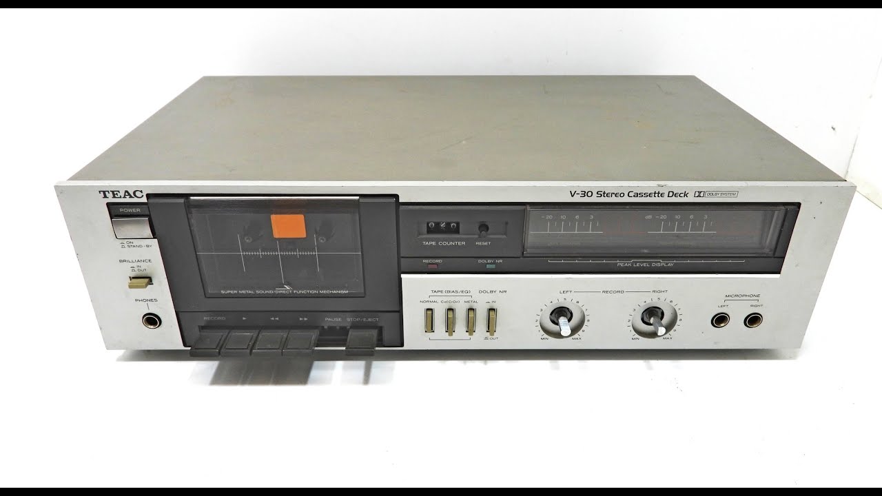 Кассета Teac V 30 сломана. Кнопка воспроизведения, кнопка паузы заменены.