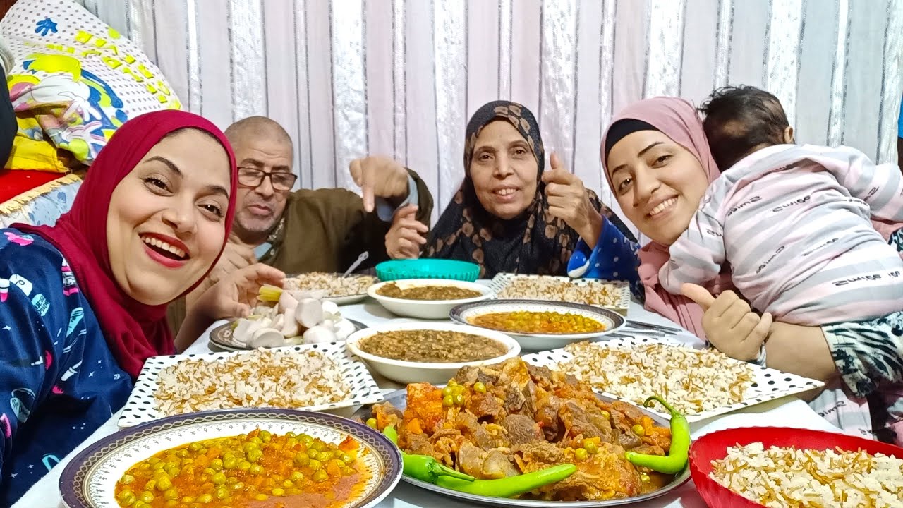 تحدي أكل اللحمة مع البازلاء ضيعت الفلوس في الزبالة😳وكان يكسر الكاسات 😅
