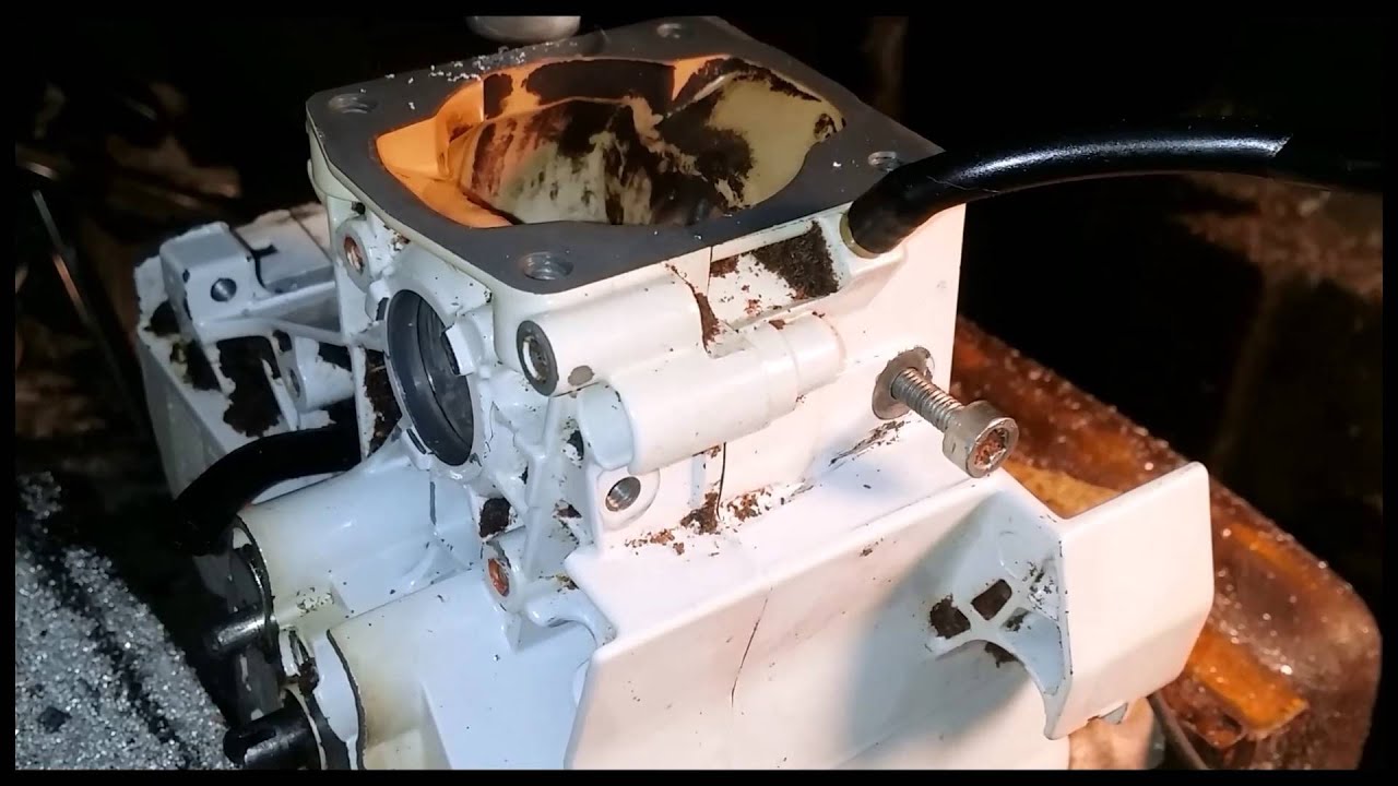 Stihl ms200t dismantling and rebuild part 3 - decking the chassis / case