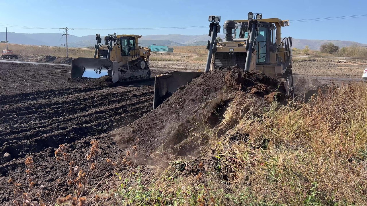Caterpillar D9T Bulldozers Leveling Old Mine For Rehabilitation &ndash; 4K Earthmoving Action Videos