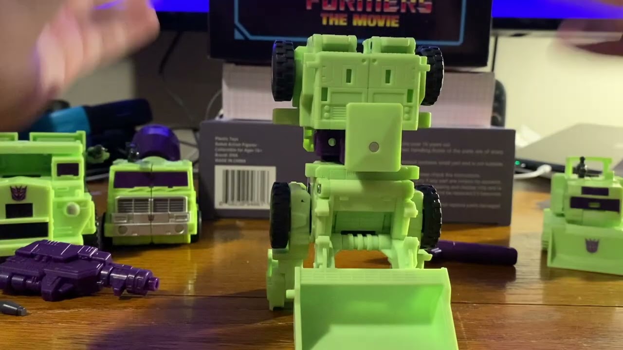 Transformers Studio Series Mixmaster and Devastator  Devastator Final Part