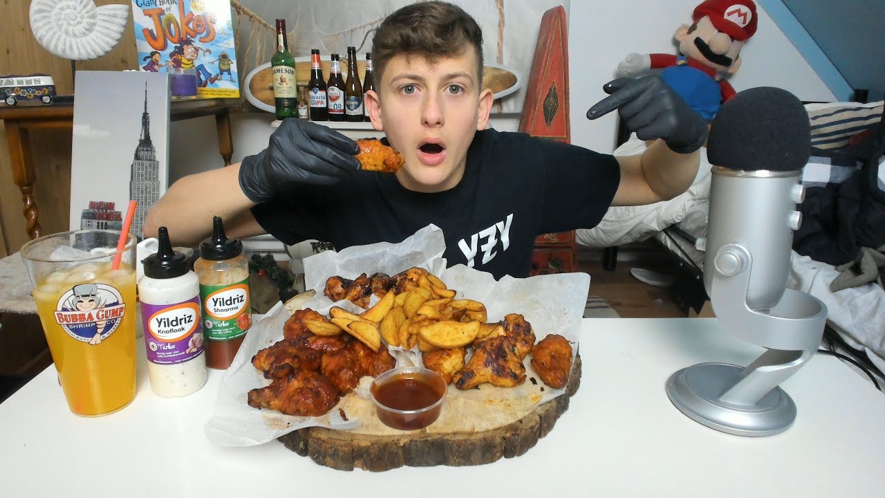 BUFFALO WINGS MUKBANG😍!*20 PIECE NEW YORK STYLE MUKBANG*||MY FIRST TIME EVER STEALING🤦‍♂️😳😱!!