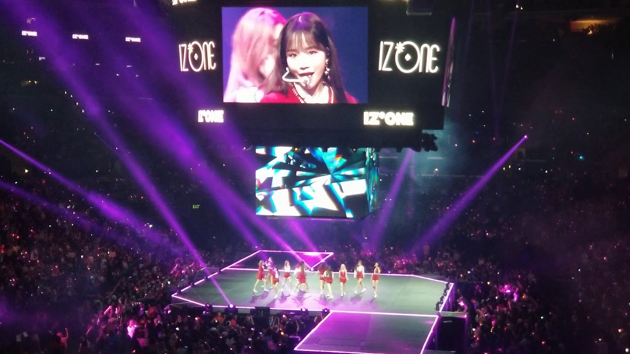 IZ*ONE KCON LA 2019