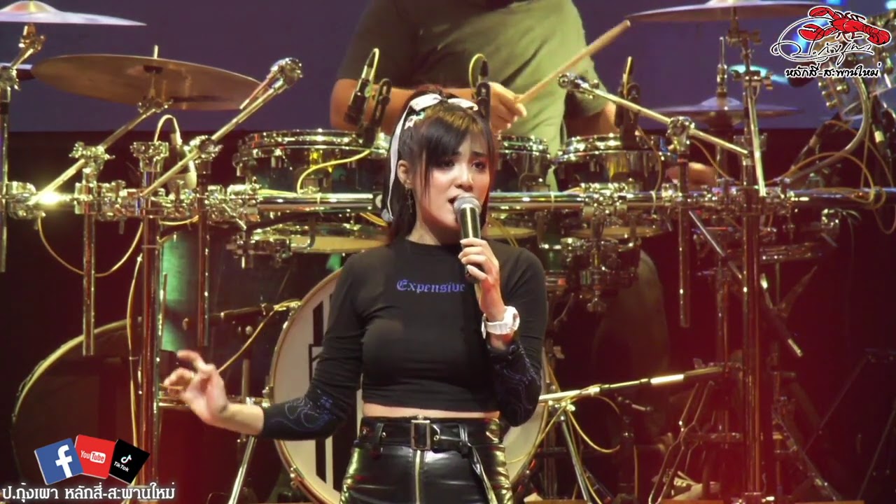 เพลงชิวๆ ฟังสบายๆ ช่วงแรกๆ วง อลังการแบนด์ แสดงสด ป.กุ้งเผาหลักสี่-สะพานใหม่ 10/09/10
