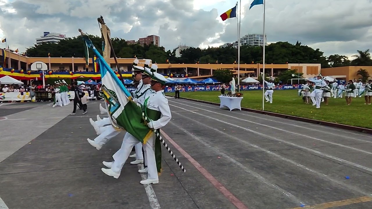 Presentación del Colegio Vanguardia Juvenil, en el festival del Liceo Guatemala 2024