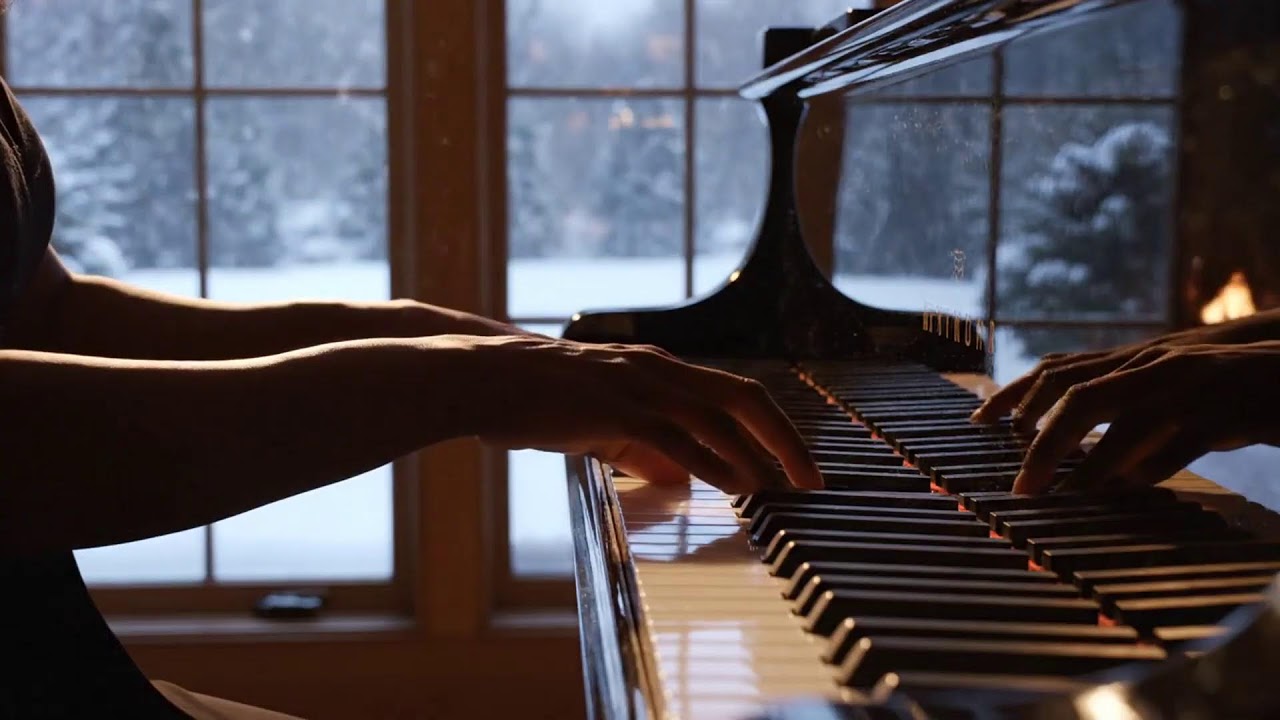 Peaceful Jazz Piano for Balcony View – Ideal for City Nights