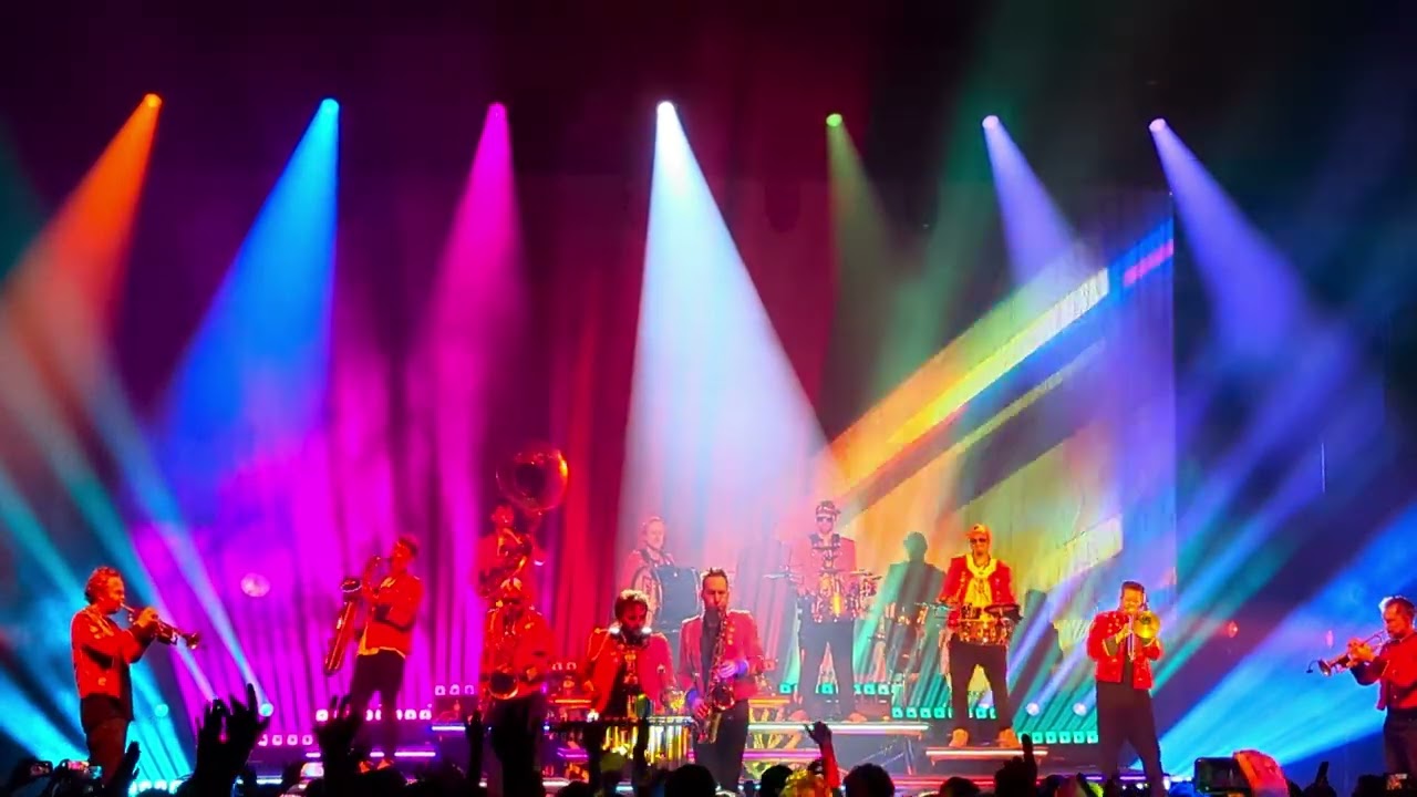 Meute - You and Me (Disclosure, Flume Remix) live