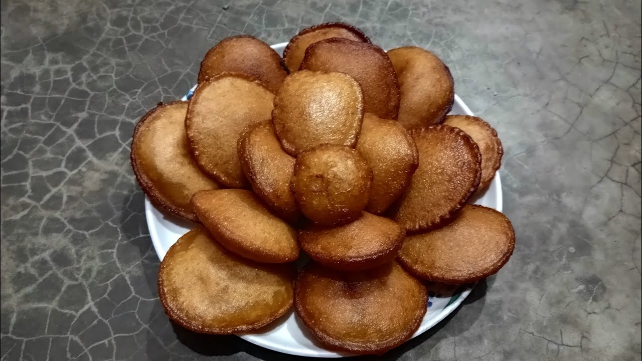 ময়দার ভাজা পিঠা রেসিপি। Maydar Bhaja Pitha Recipe #cook #recipe #pitha 