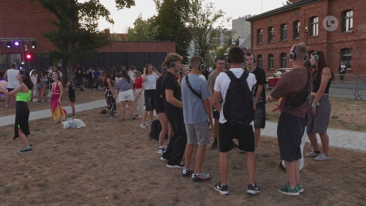 OSTROWIEC | W rytmie Silent Disco - wyjątkowe zakończenie wakacji | LOKALNA.TV