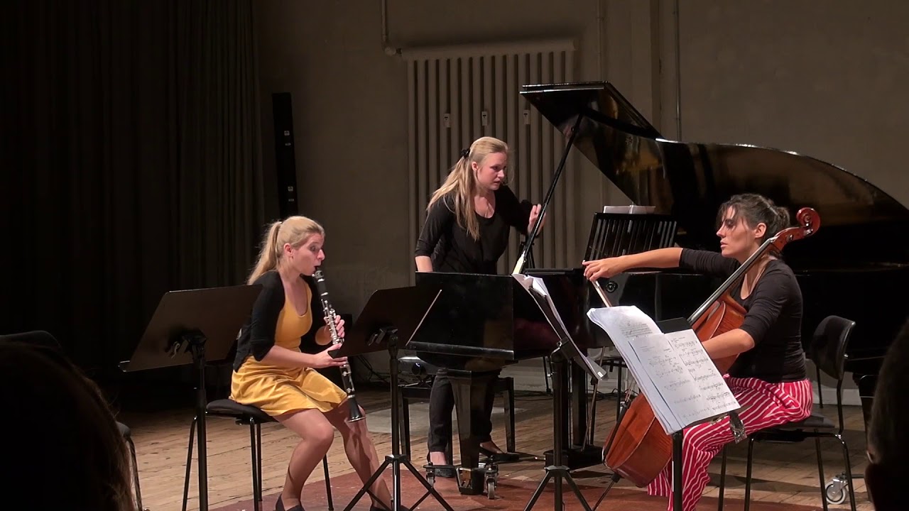 Carola Bauckholt (*1959) Klarinettentrio (1993)