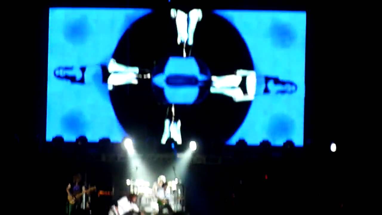 Aerosmith - Walk This Way (HD Live, HJF Venezia July 2010)