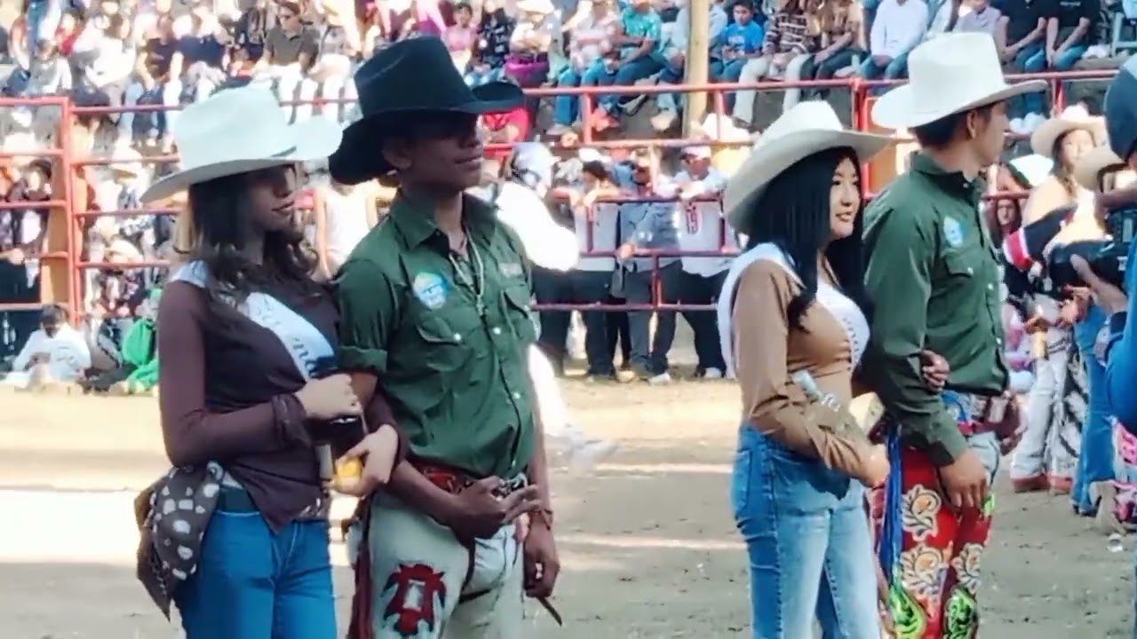 CARNAVAL en Tzurumutaro               Grano de Oro
