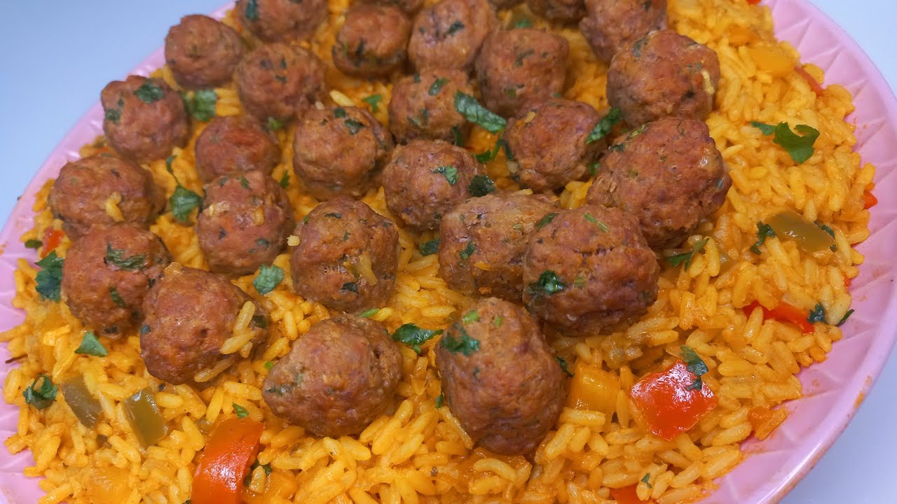 Riz aux 3 poivrons avec boulettes de viande hachée, un délice!