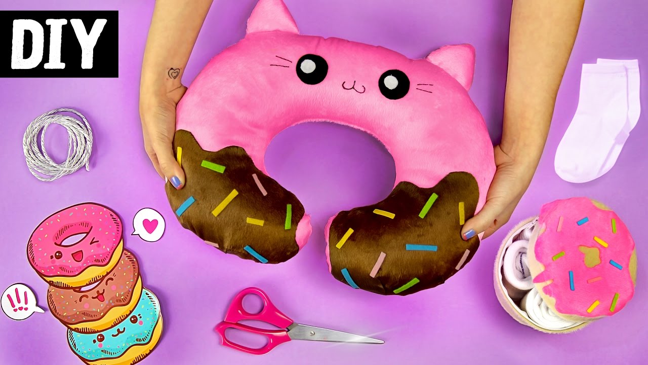 DIYs Donuts Kawaii 🍩 Almofada de Viagem, Necessaire e mais...