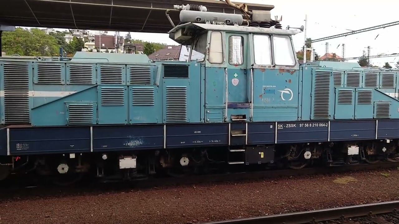 ZSSK Skoda Class 210 at Bratislava hlavn&aacute; on 01/10/23