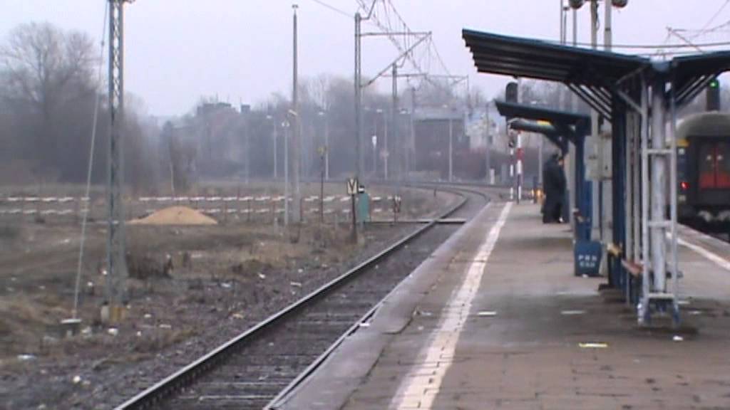 Dąbrowa Górnicza dworzec PKP - niedzielny poranek