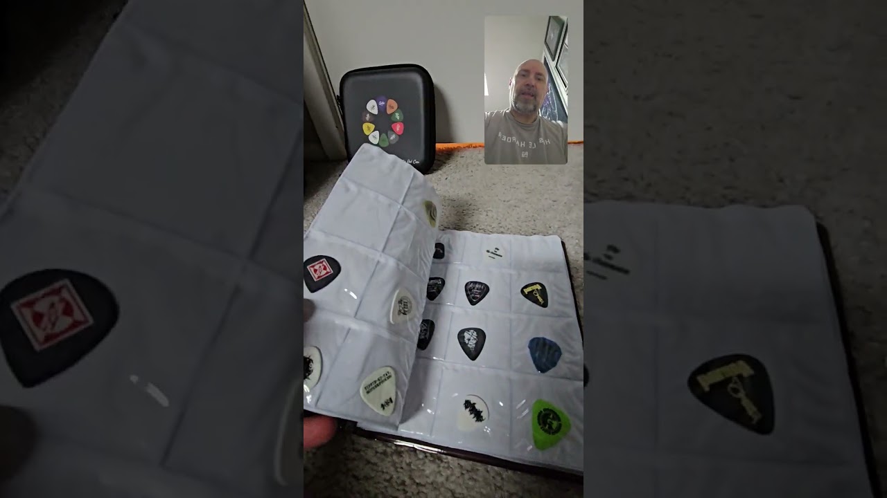 Guitar pick holders review - Unikeep vs. Tomkira vs. Procase - one (mostly) clear winner!