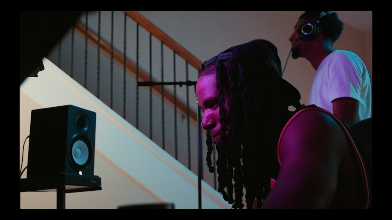 Ron-3 & Karl Marlow - Lost (Official Music Video)