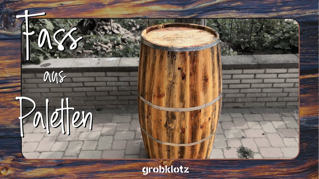 Ein Fass aus alten Paletten